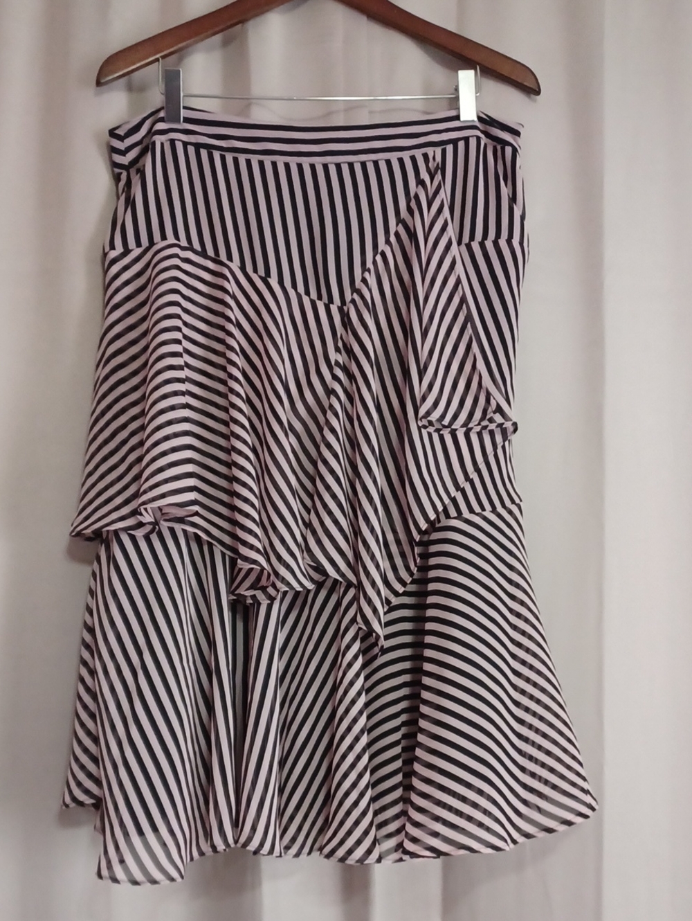 International Concepts Asymmetrical Black Pink Striped Teired Midi Skirt Sz 12